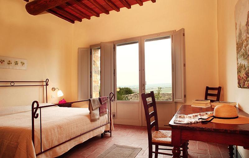 Agriturismo Podere La Casa Montalcino Exterior foto